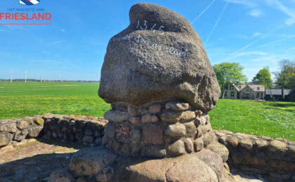 Monument bij Warns: "Leaver dea as slaef"