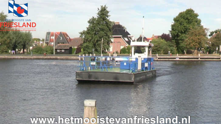 Een van de 12 pontjes op de Pontjesroute de 8 van Grou