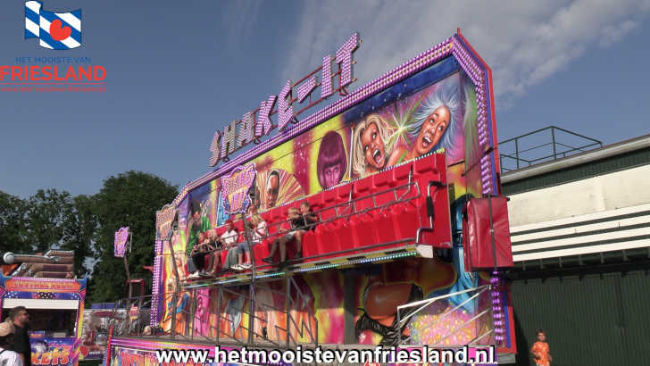 Kermis tijdens de Friese Ballonfeesten in Joure Kermis tijdens de Friese Ballonfeesten in Joure